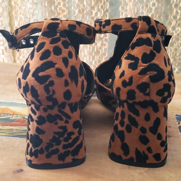 NWT TOPSHOP Destiny Animal Print Block Heel Sandals Size 37 - Picture 6 of 9